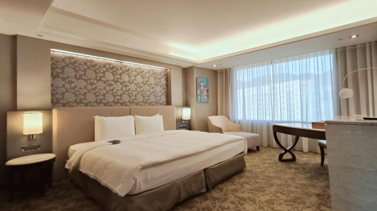 S Aura Hotel Đài Bắc Phòng bức ảnh